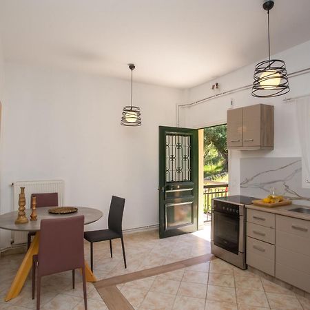 Ferienwohnung Ionian Kaizer Boutique Achílleion Exterior foto